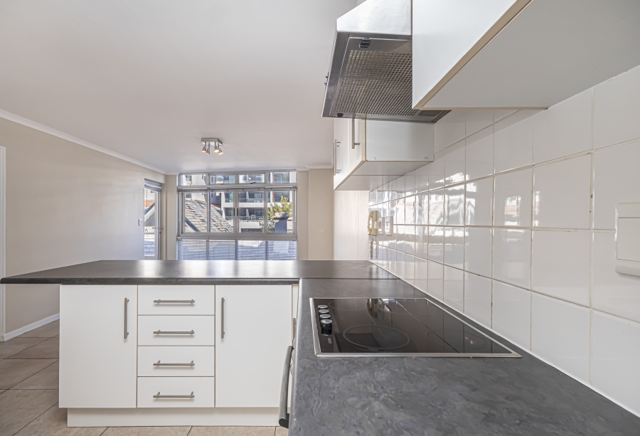 To Let 2 Bedroom Property for Rent in Sea Point Western Cape
